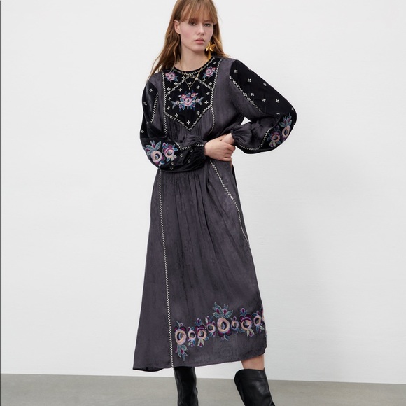 zara black embroidered midi dress EMBROIDERED MIDI DRESS - Black